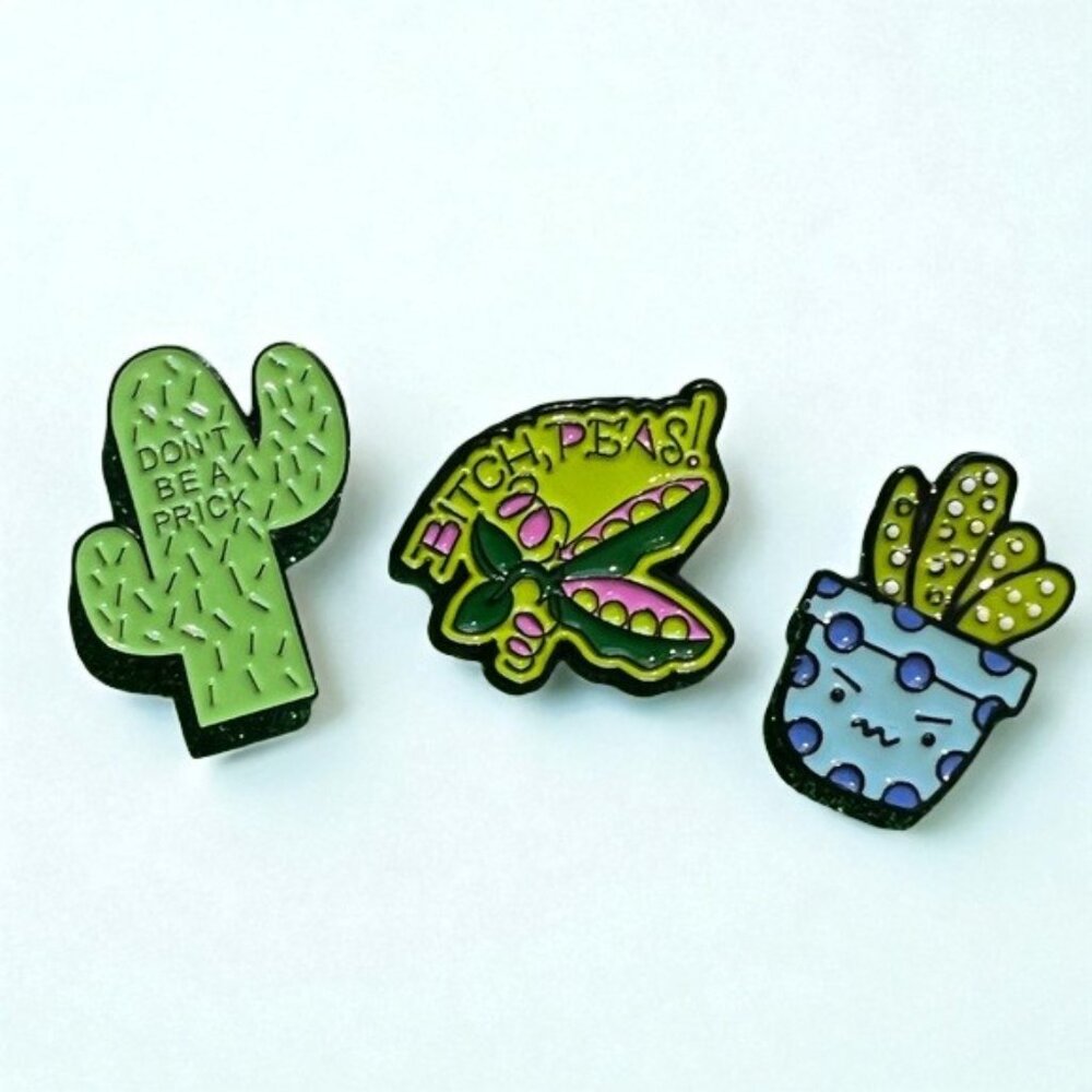 ❤️ 5/$18 - Cactus Pins
